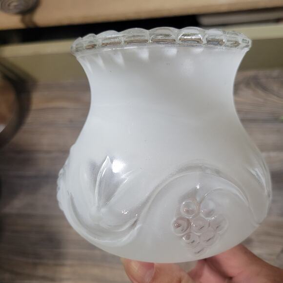 2 Vintage Lamps, Milk Glass Tulip Shades, Missing Prisms, Shabby Chic Decor - Picture 10 of 10